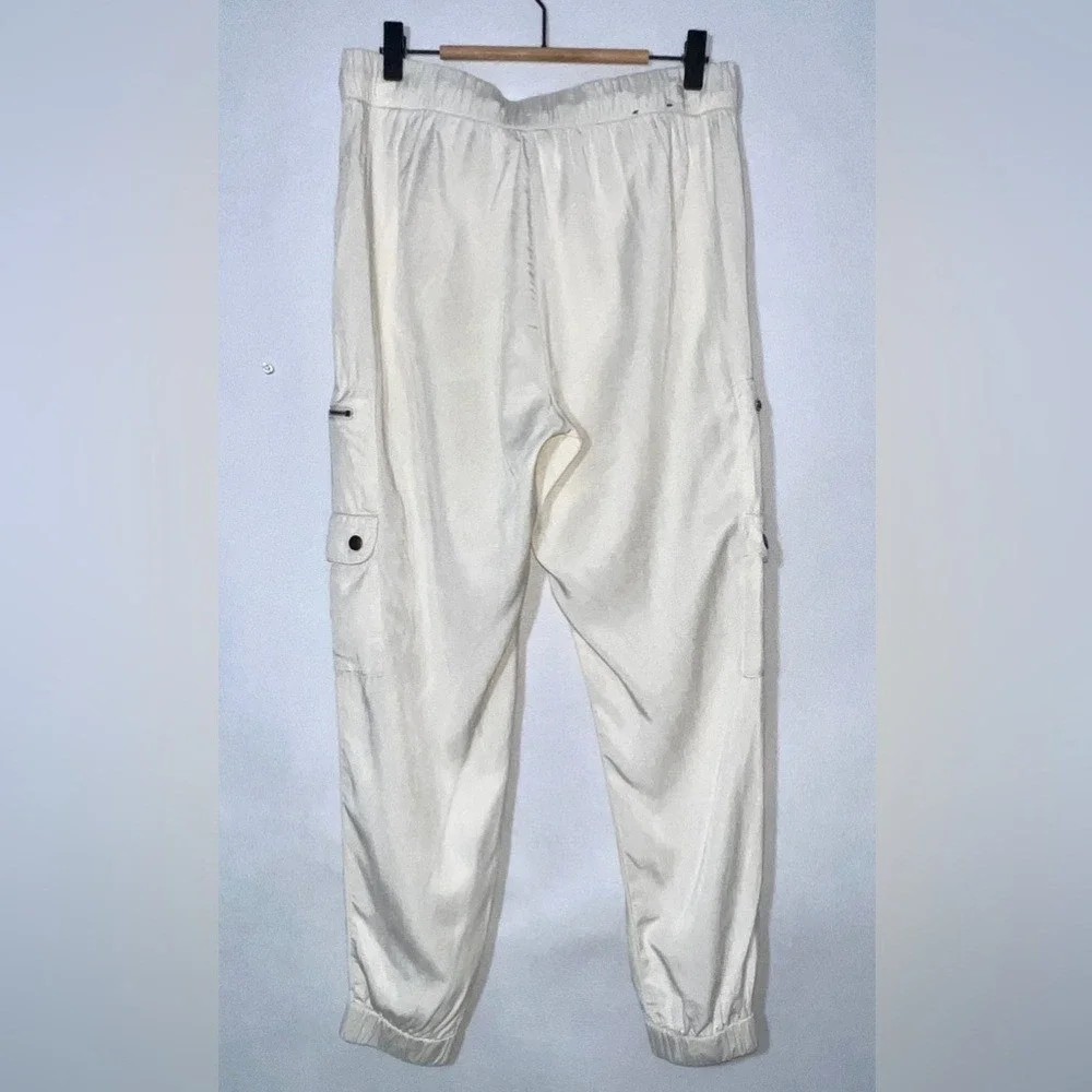 Banana Republic cargo pants Ivory Elastic drawstring‎ waist, size Small